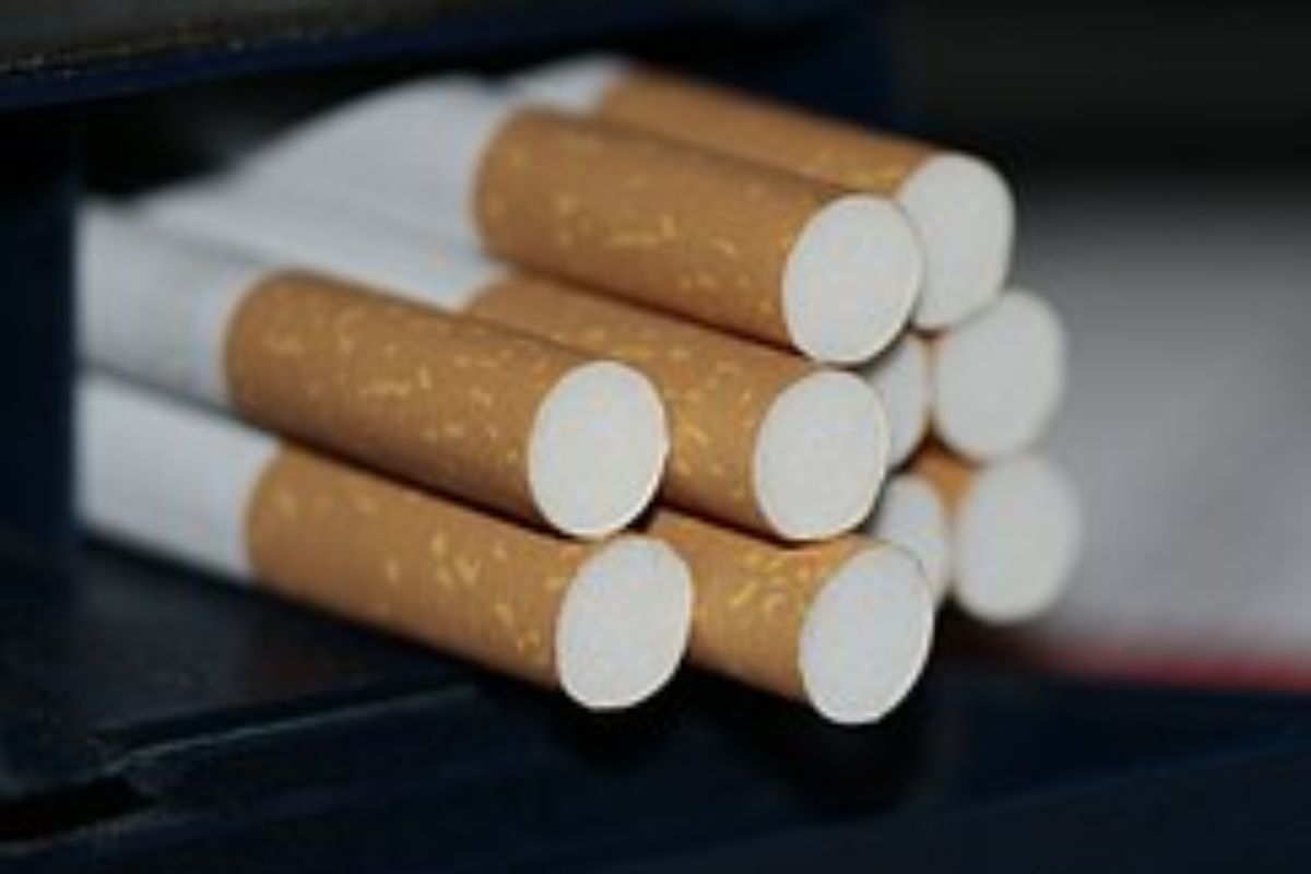 Zvyšovanie dane na cigarety otvára dvere mafii, tabakové firmy varujú aj pred pašeráctvom