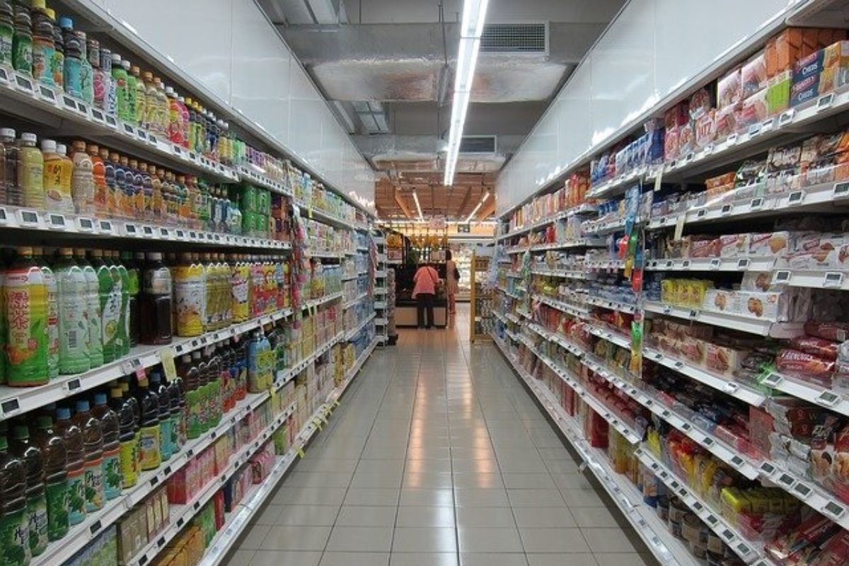 COOP Jednota: Potravín je dostatok, zákazníkov prosíme o ohľaduplnosť a nosenie rúšok