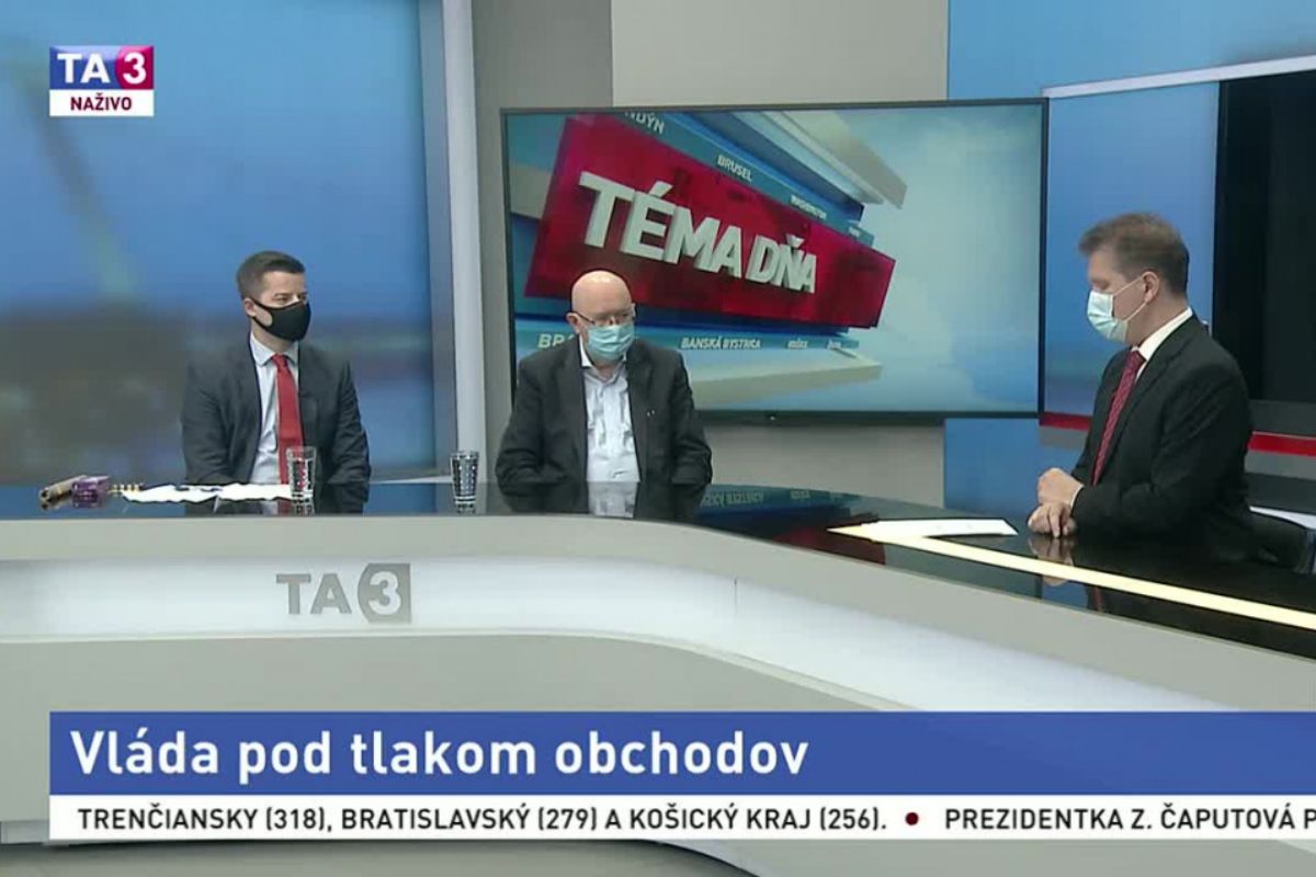 Vláda pod tlakom obchodov