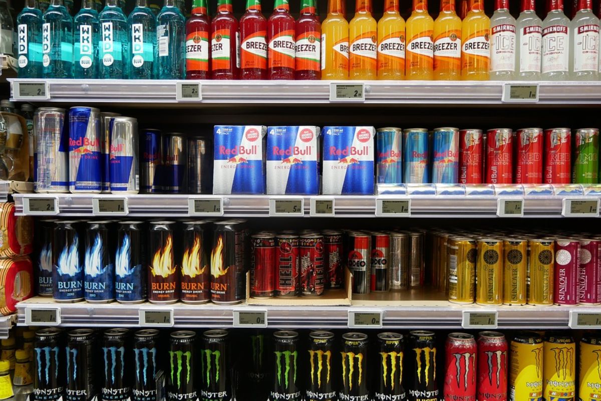 PIJEME VIAC NEALKOHOLICKÝCH NÁPOJOV. BOOM "ENERGEŤÁKOV"